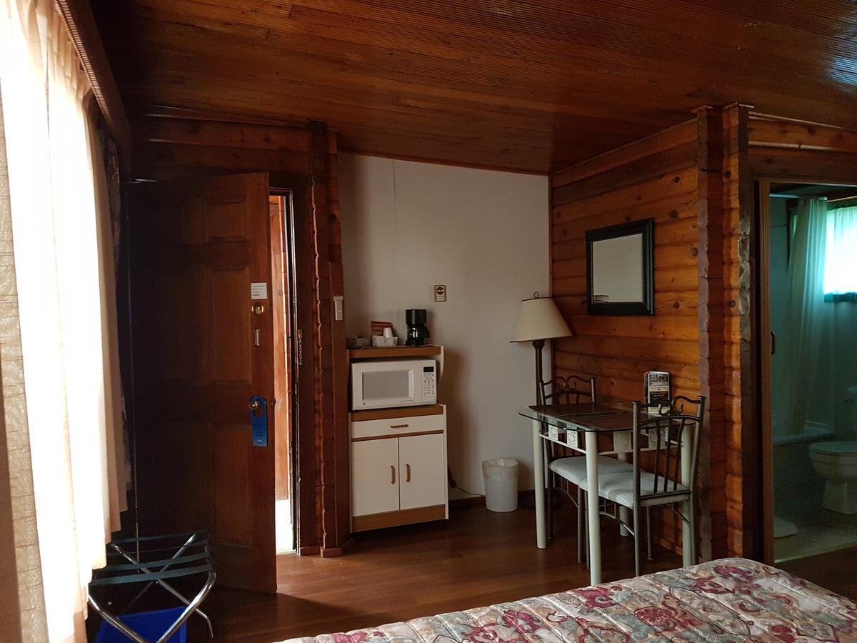 Flamingo Motel Cranbrook Kültér fotó