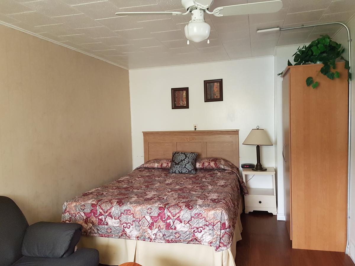Flamingo Motel Cranbrook Kültér fotó